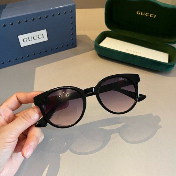 Gucci Women\'s Designer Sunglasses main image 6